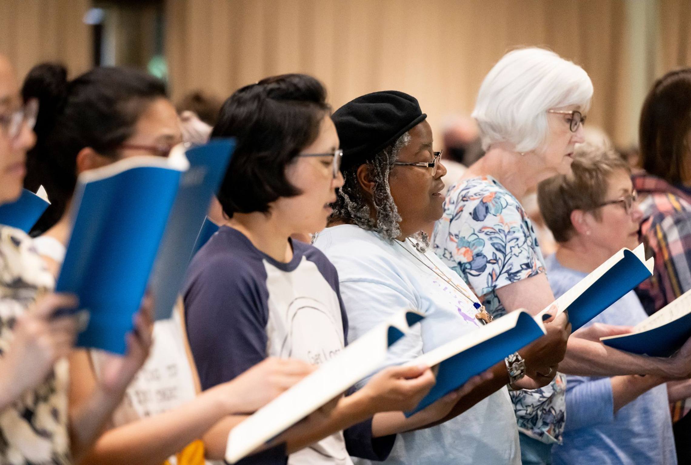 Choir singers singing for the Summer Sings: A Community Sing of Brahms’ German Requiem show at the Reser